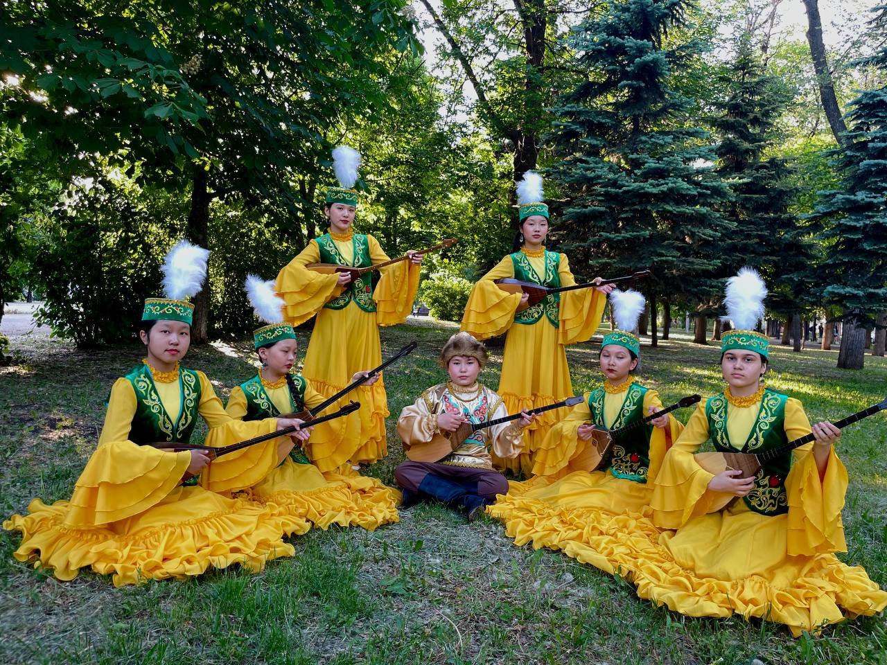 Самарцев приглашают на казахский праздник «Играй, домбра»