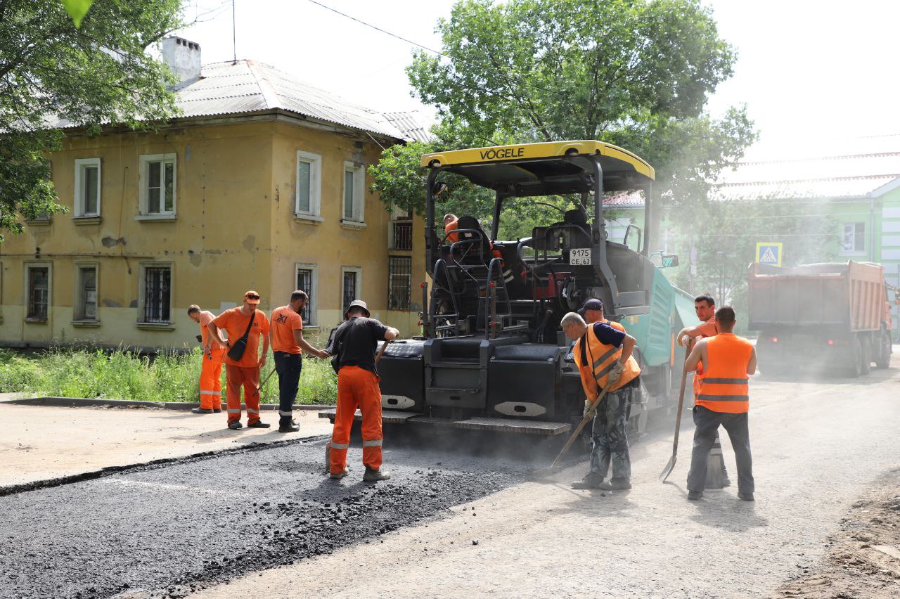 В Молодежном переулке в Самаре продолжаются работы по нацпроекту «Безопасные качественные дороги»