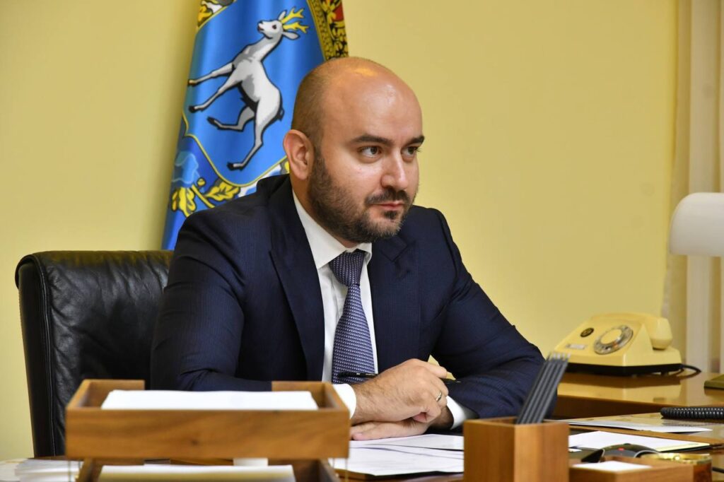 Вячеслав Федорищев поздравил самарцев с Днем работника торговли 