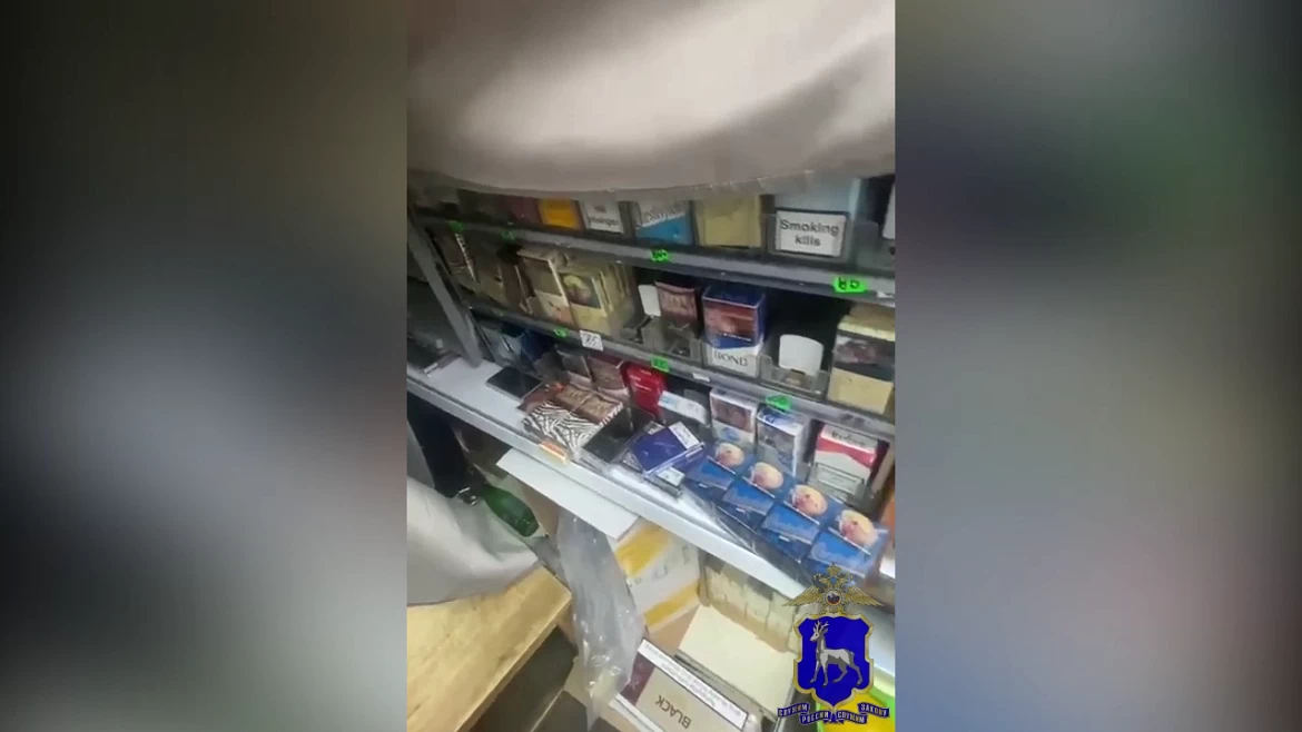 Более 10 тысяч пачек сигарет изъяли в конфетном ларьке в Самарской области
