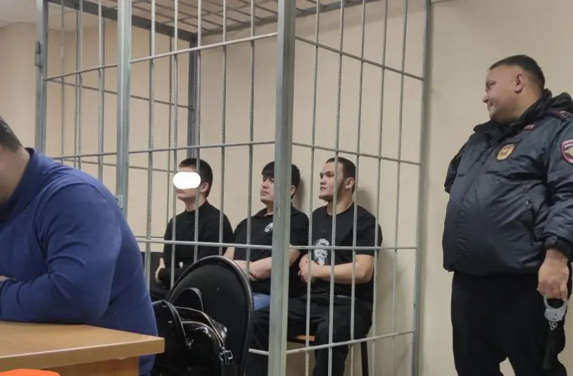 Мигранты, напавшие на депутата Госдумы в Самаре, не пришли в суд Мигранты, напавшие на депутата Госдумы в Самаре, не пришли в суд